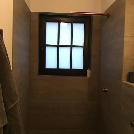Square 8 Apartment