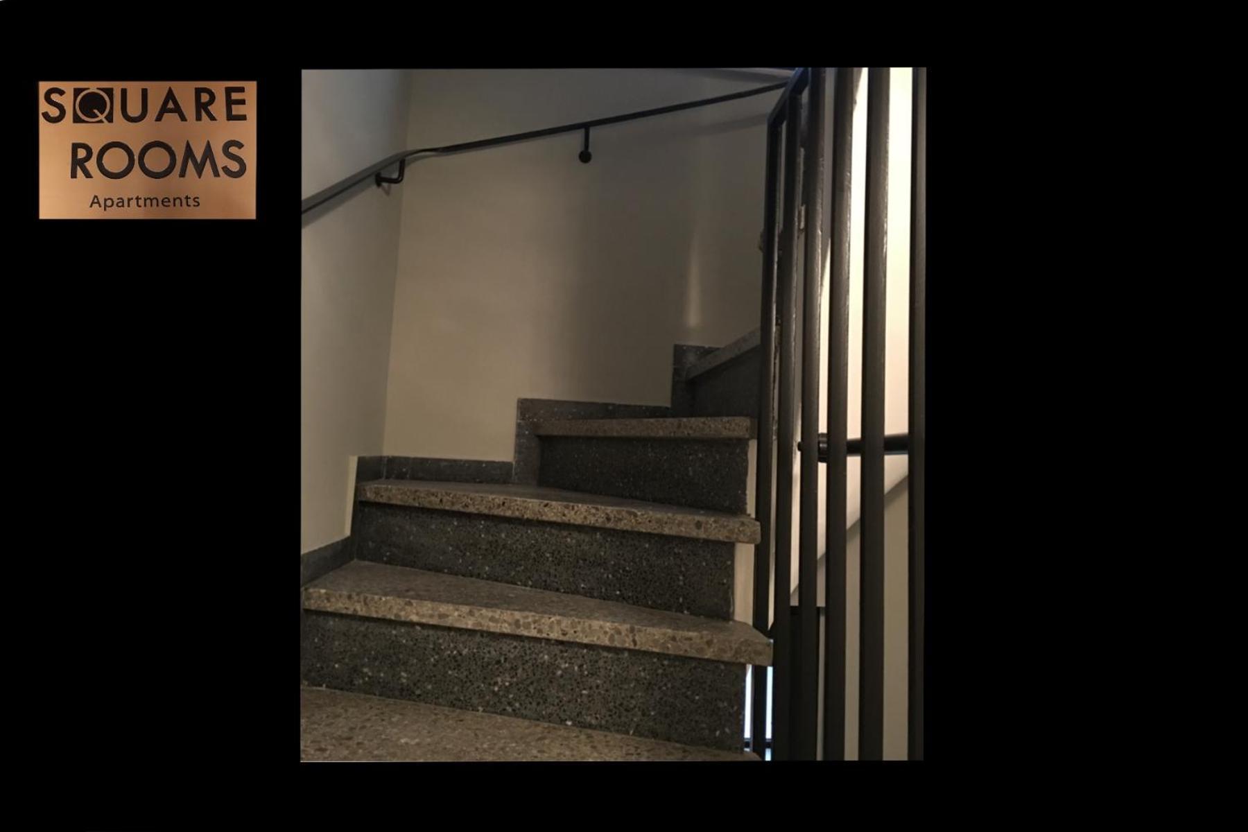 Square 8 Apartment *