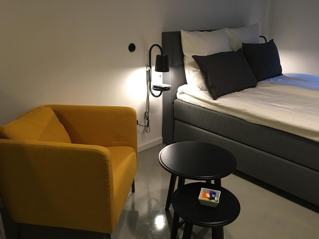 Square 8 Apartment